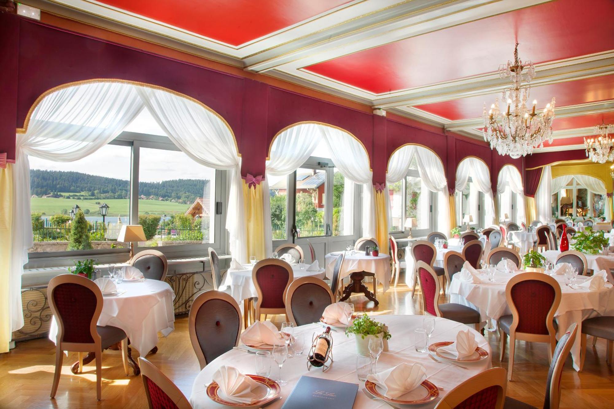 Hotel-Restaurant Le Lac Malbuisson Exterior photo